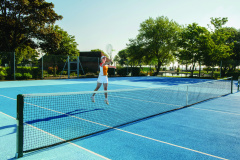 How much does it cost to build a tennis court? 