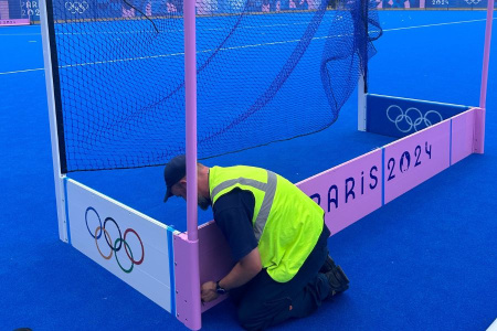 paris-2024-olympic-hockey-goal-being-assembled